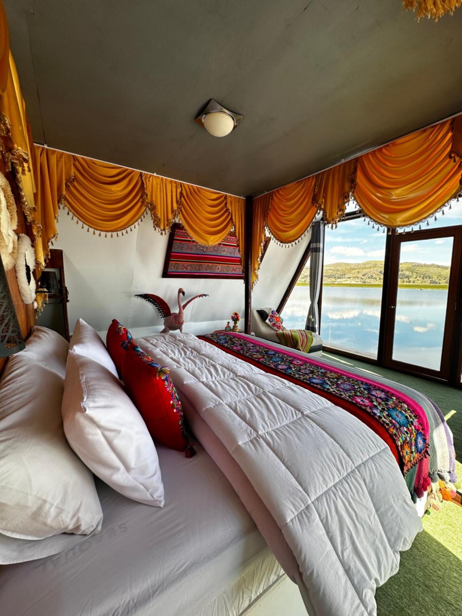 Uros Waliski Lodge Puno Exterior foto