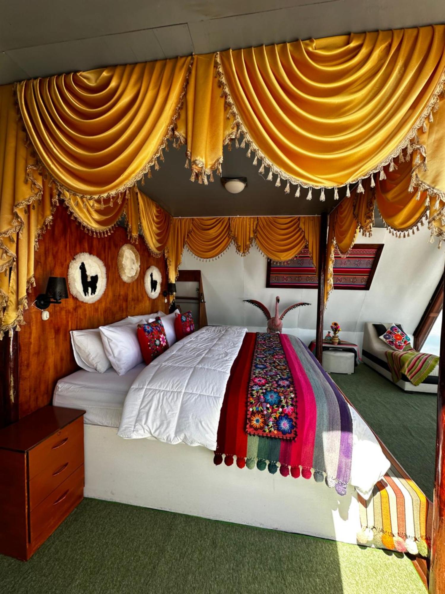 Uros Waliski Lodge Puno Exterior foto
