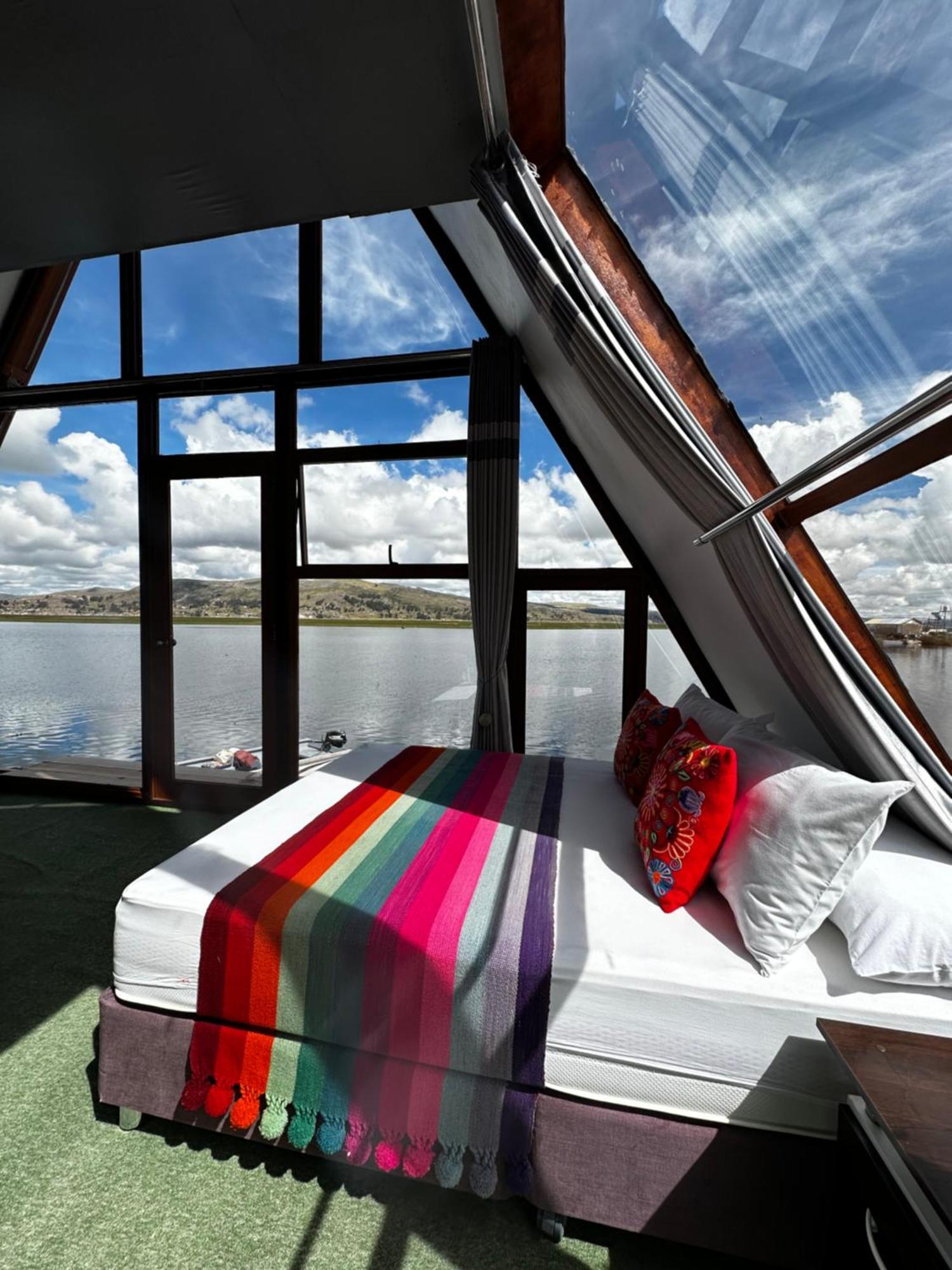 Uros Waliski Lodge Puno Exterior foto